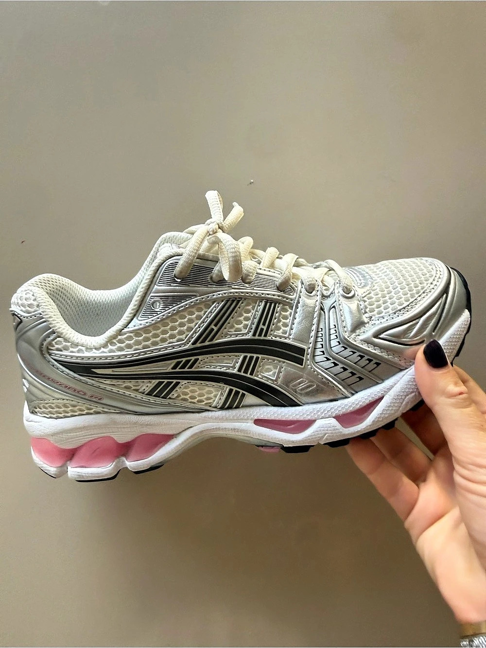 ASICS GEL-Cumulus 24 Women's Athletic Shoes US 8.5 Like New
